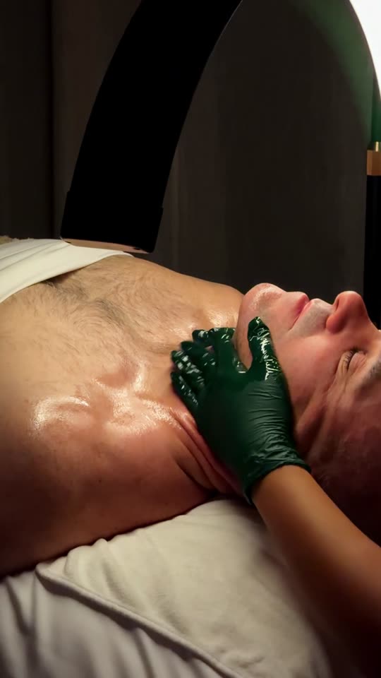 Mens hydro diamond facial video for Skinphasis